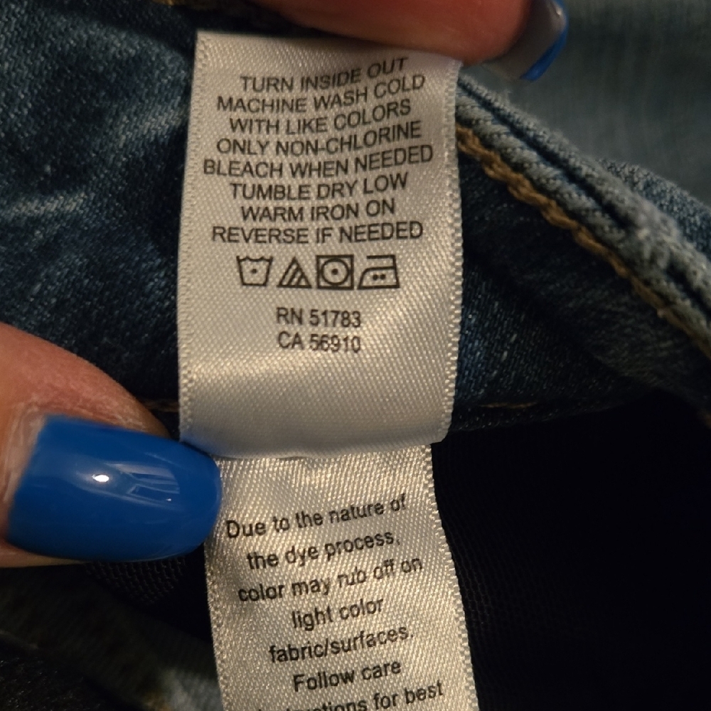 Like New Maurices Everflex Crop Denim - Picture 8 of 8